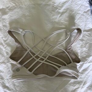 Lululemon free to be wild bra